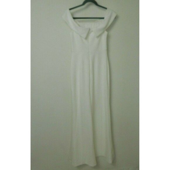 Lulu’s Dress Song of Love White Off-the-Shoulder Maxi Dress‎ - Picture 1 of 6